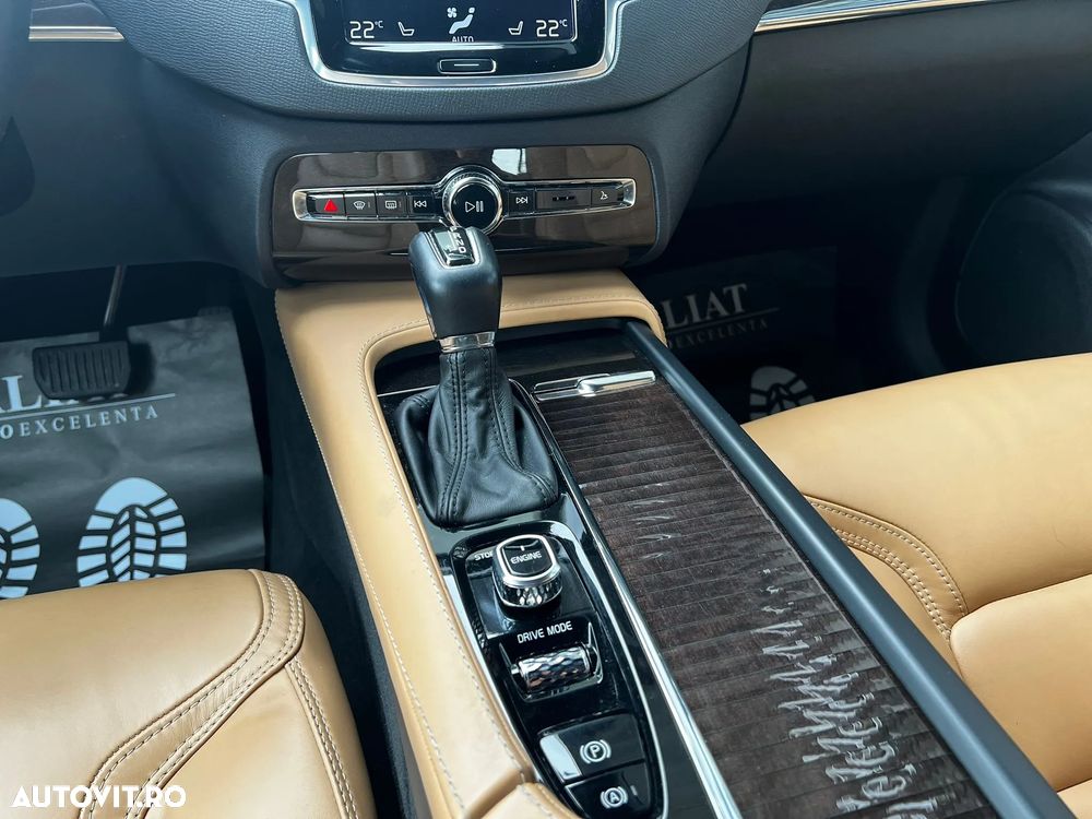Volvo XC 90 D5 AWD Geartronic Inscription - 22