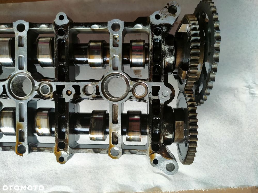 Wałki rozrządu z podstawą BMW F10,F30  2,0D  N47 - 7
