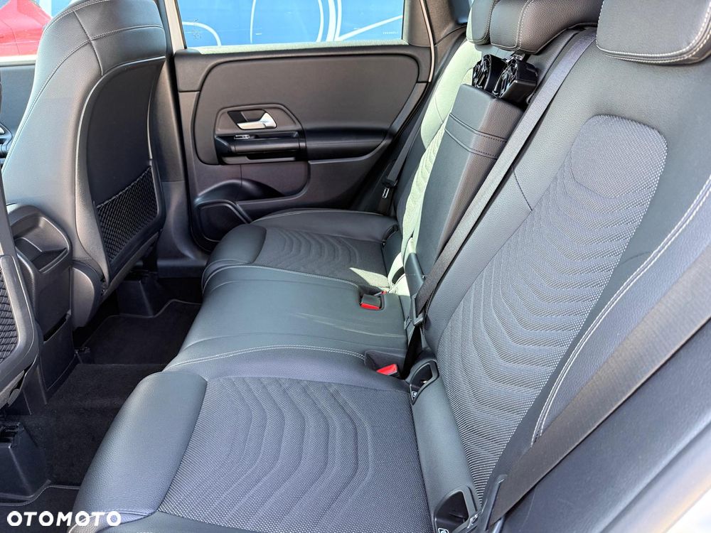 Mercedes-Benz Klasa B 180 d 7G-DCT - 18