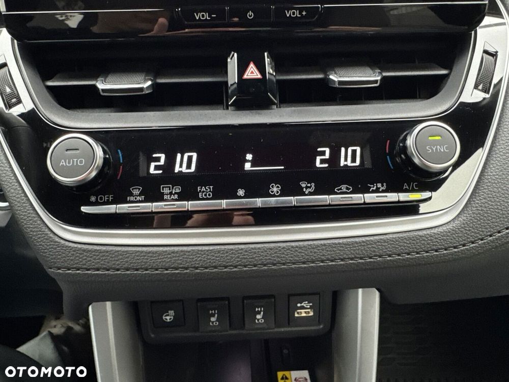 Toyota Corolla Cross - 24