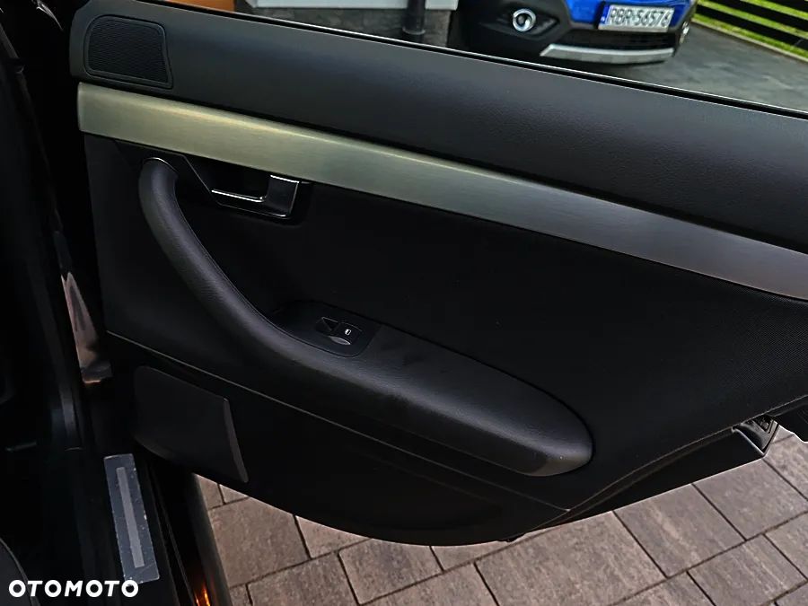 Audi A4 Avant 2.0 TDI - 27