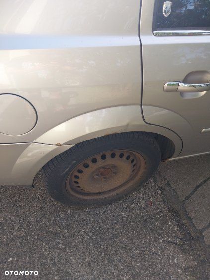 Ford Mondeo 2.0 TDDi Ghia - 7