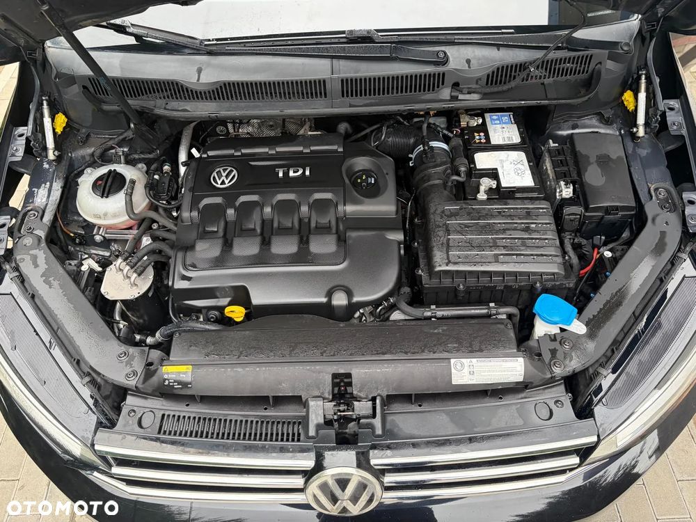 Volkswagen Touran - 29