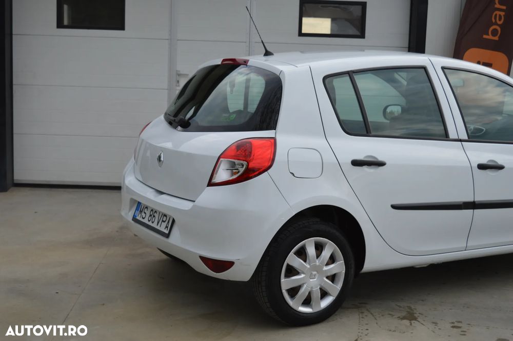 Renault Clio III 1.5 dCi Yahoo - 7