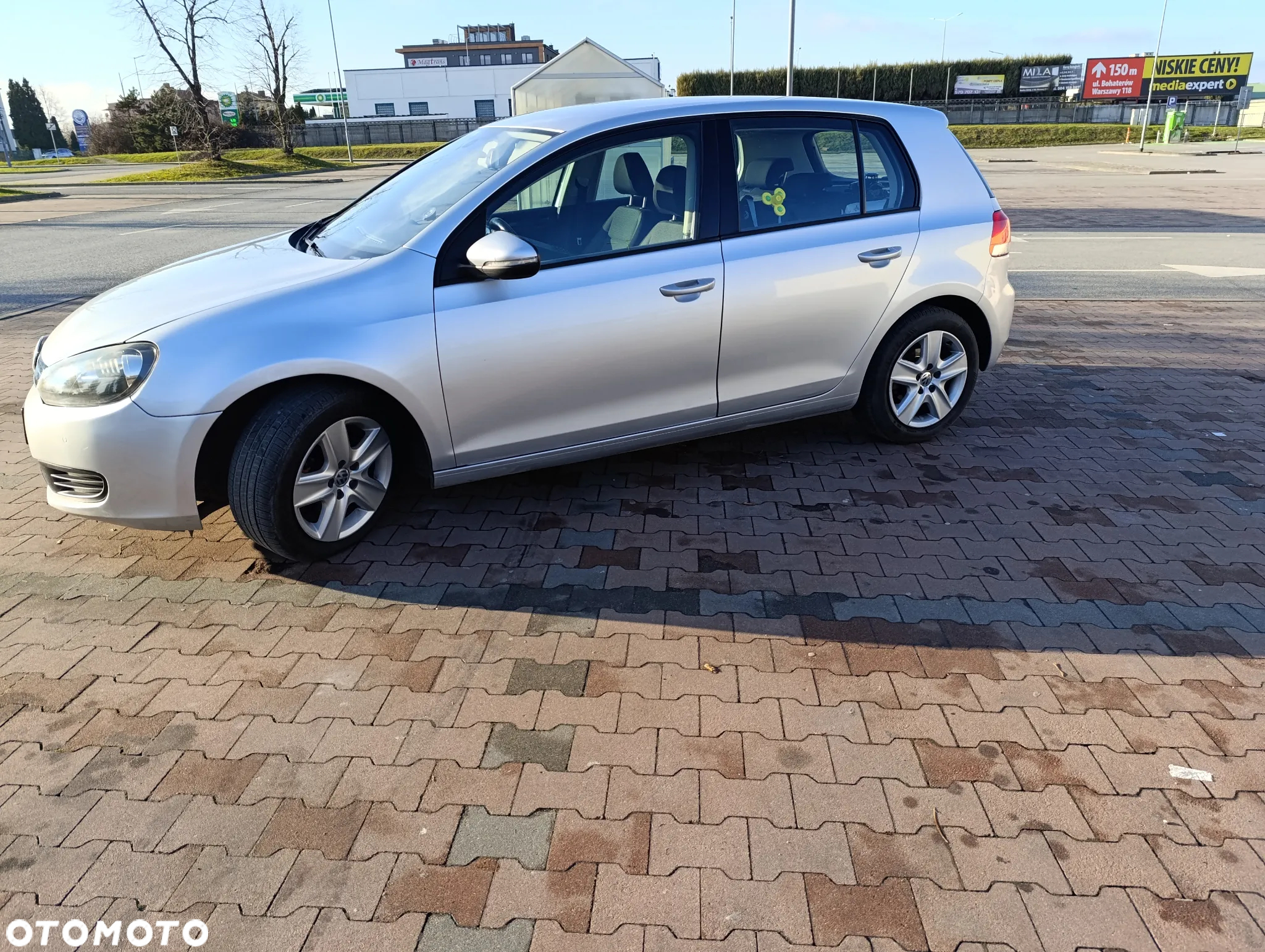 Volkswagen Golf VI 1.6 TDI Comfortline - 3