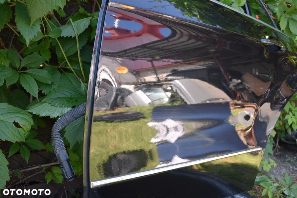 MERCEDES W212 KOMBI DRZWI LEWE TYLNE 197 ORG - 4