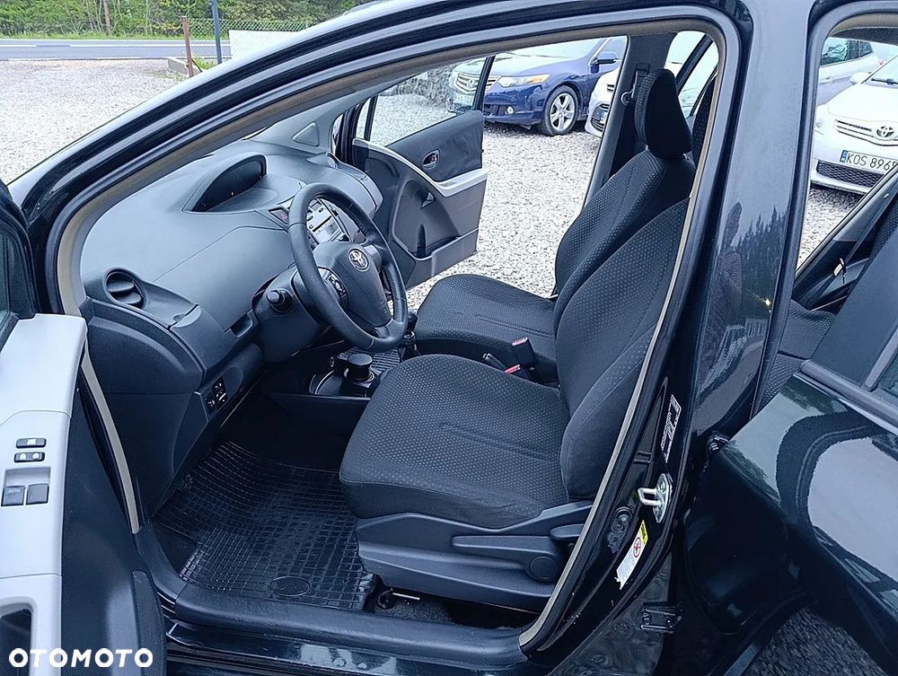 Toyota Yaris 1.33 Premium - 15