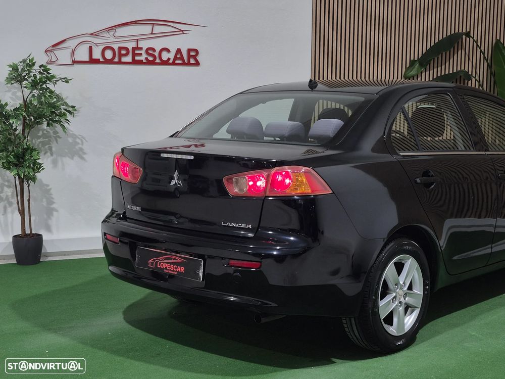 Mitsubishi Lancer 1.5 Inform - 6