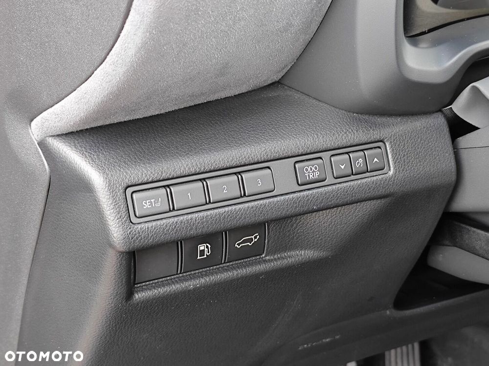 Lexus LBX 1.5 Hybrid Cool - 25