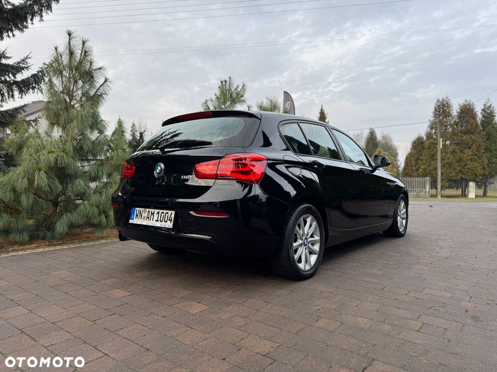 BMW Seria 1 116i - 13