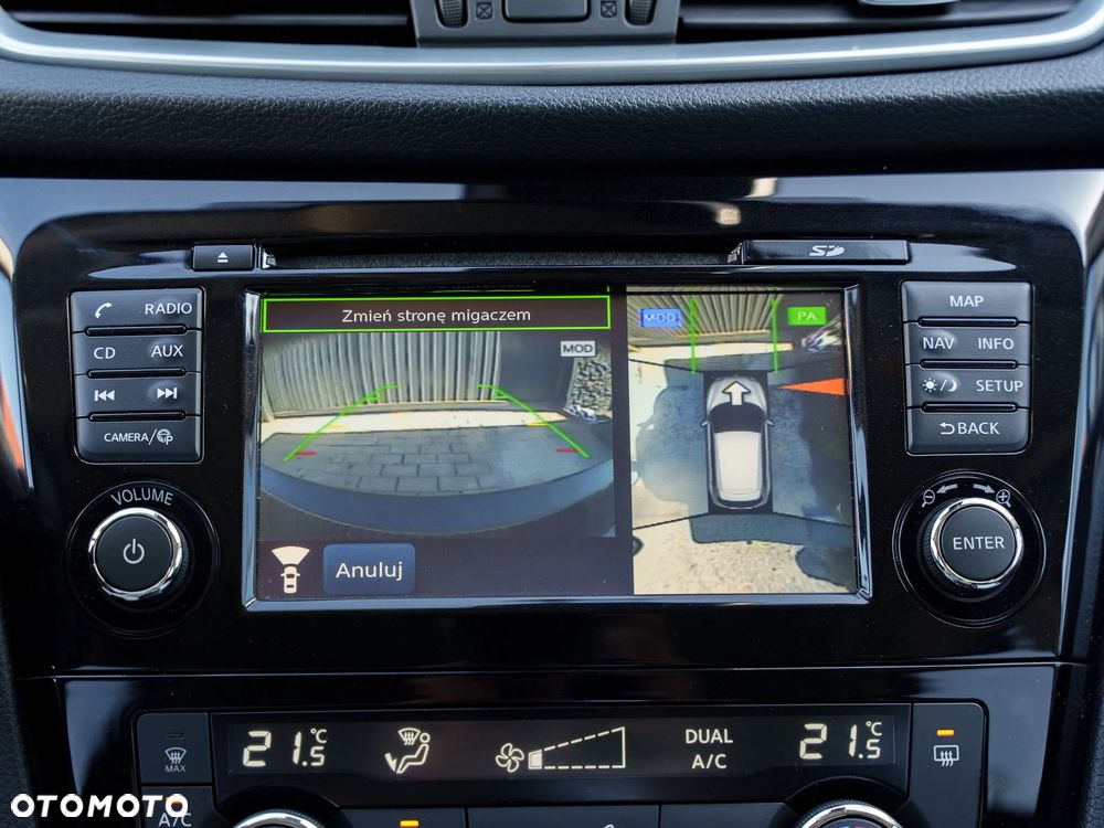 Nissan Qashqai 1.6 DIG-T N-Connecta - 24
