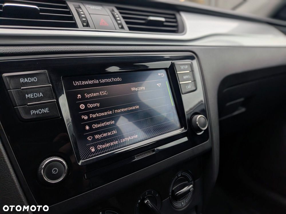 Skoda RAPID 1.0 TSI Ambition - 24