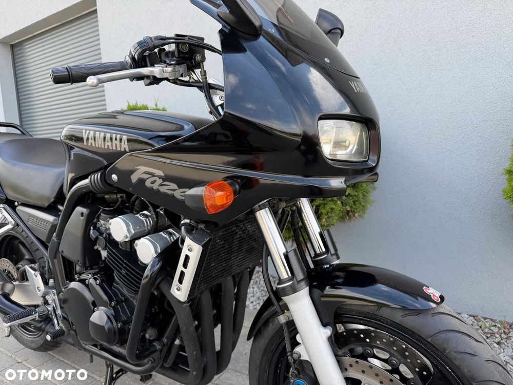 Yamaha FZS - 10