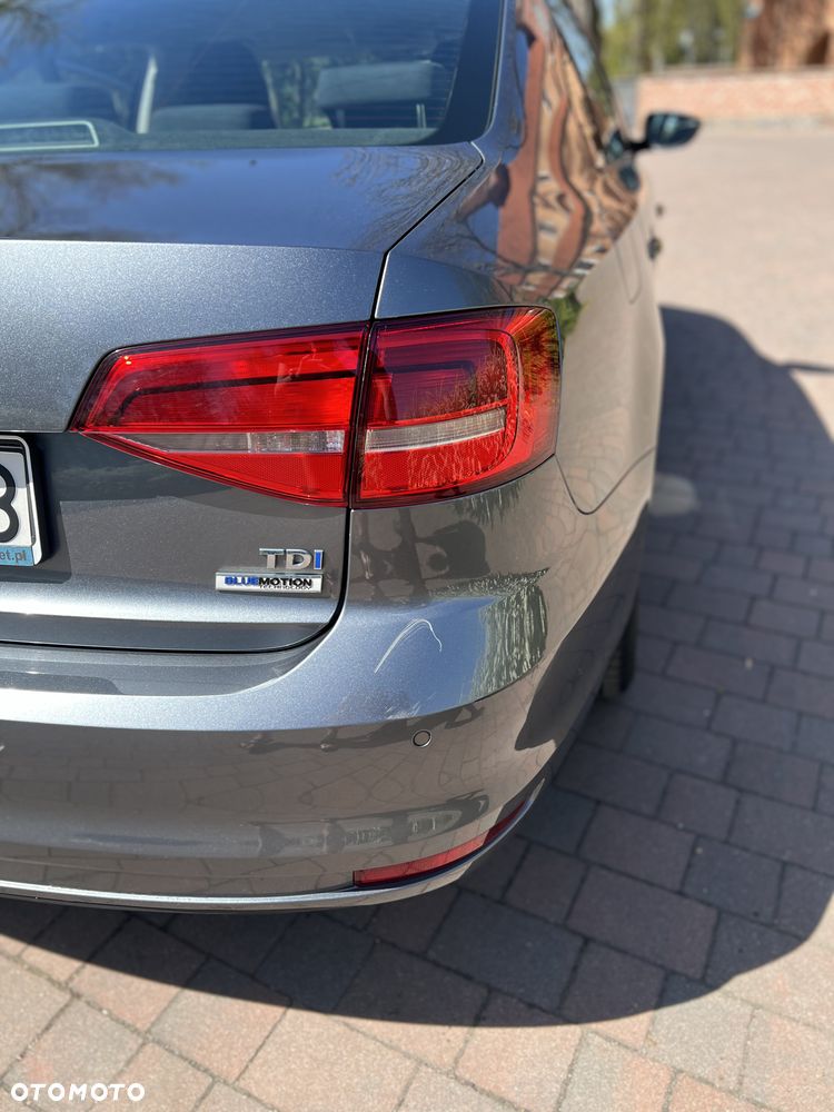 Volkswagen Jetta 2.0 TDI BlueMotion Technologie - 13