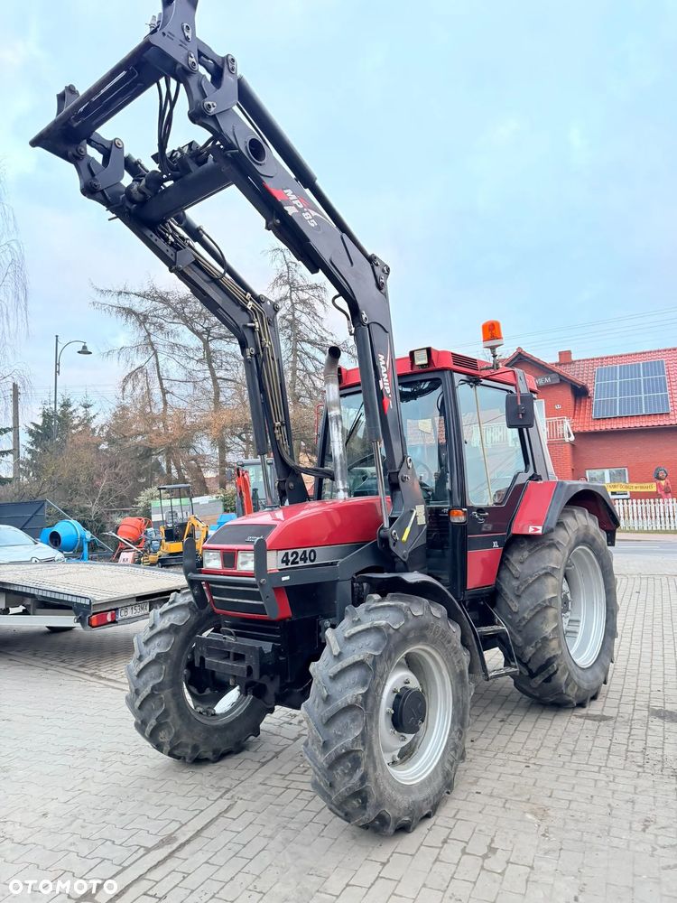 Case IH 4240 - 8
