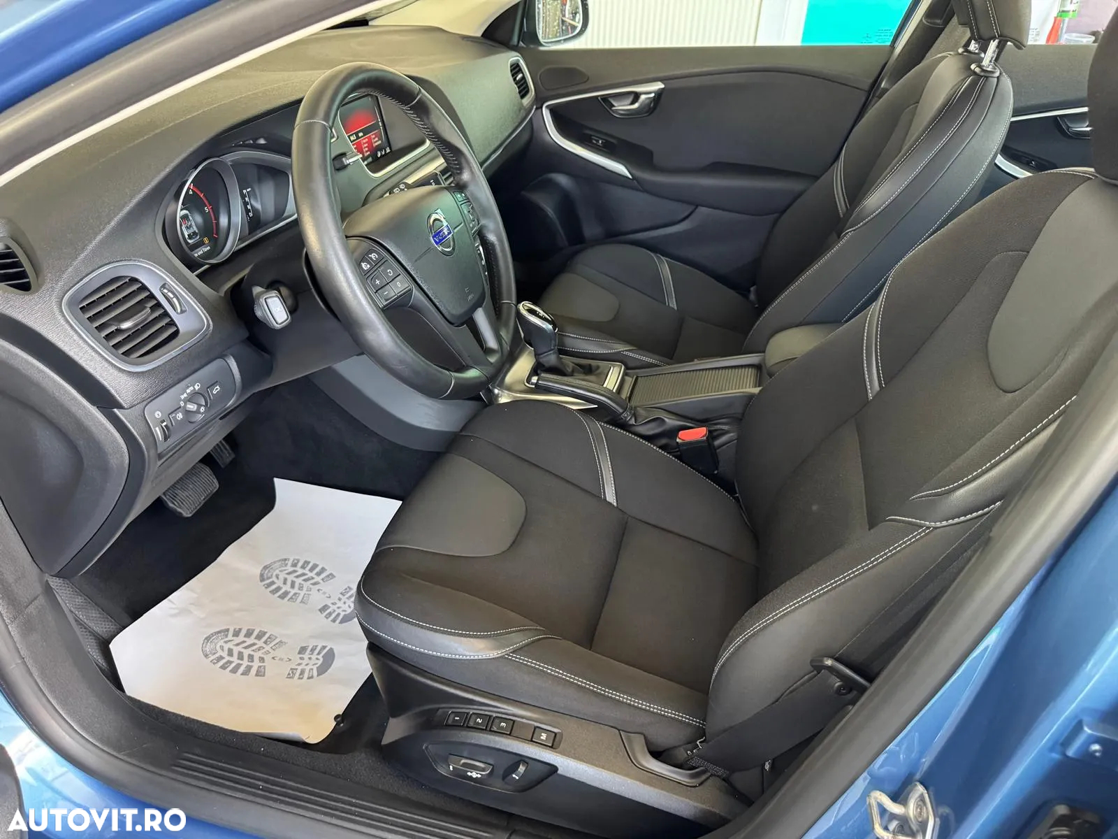 Volvo V40 D3 Geartronic Linje You! - 8
