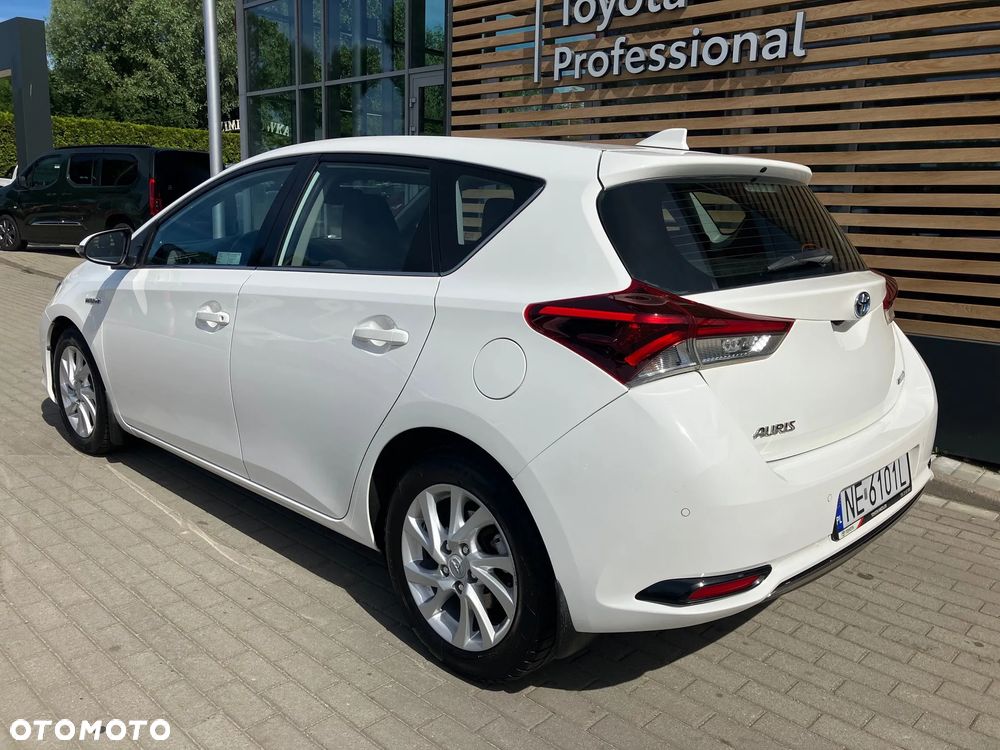 Toyota Auris Hybrid 135 Premium - 4