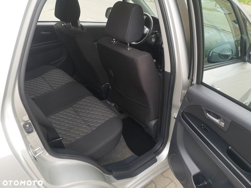 Suzuki SX4 - 22