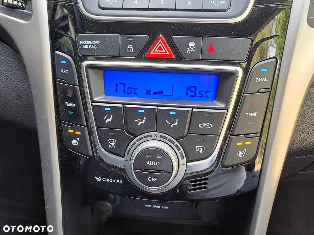 Hyundai i30 1.6 Premium - 16