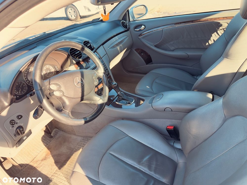 Mercedes-Benz CLK 320 CDI 7G-TRONIC Elegance - 21