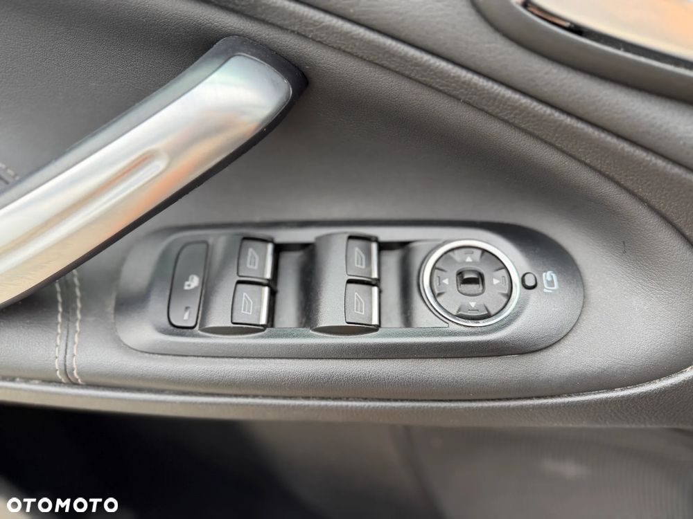 Ford S-Max 2.0 TDCi DPF Titanium X - 10