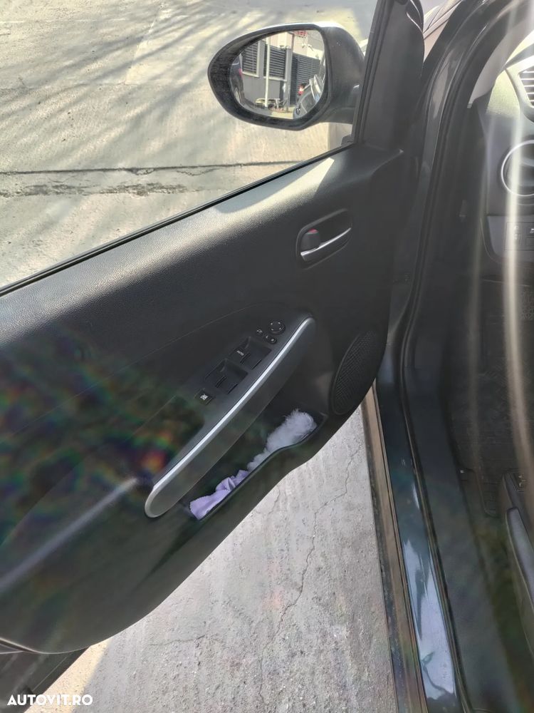 Mazda 2 1.3i TE - 15