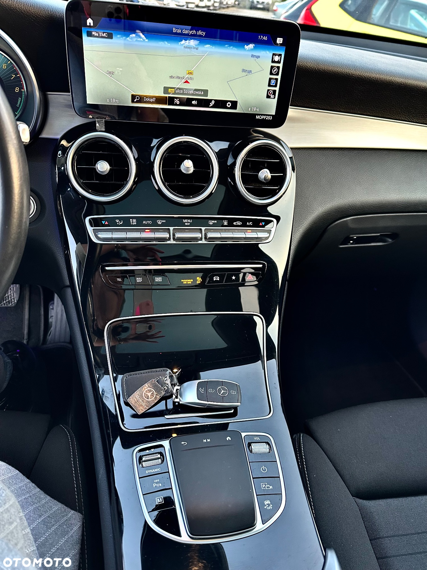 Mercedes-Benz GLC 300 e 4-Matic - 13
