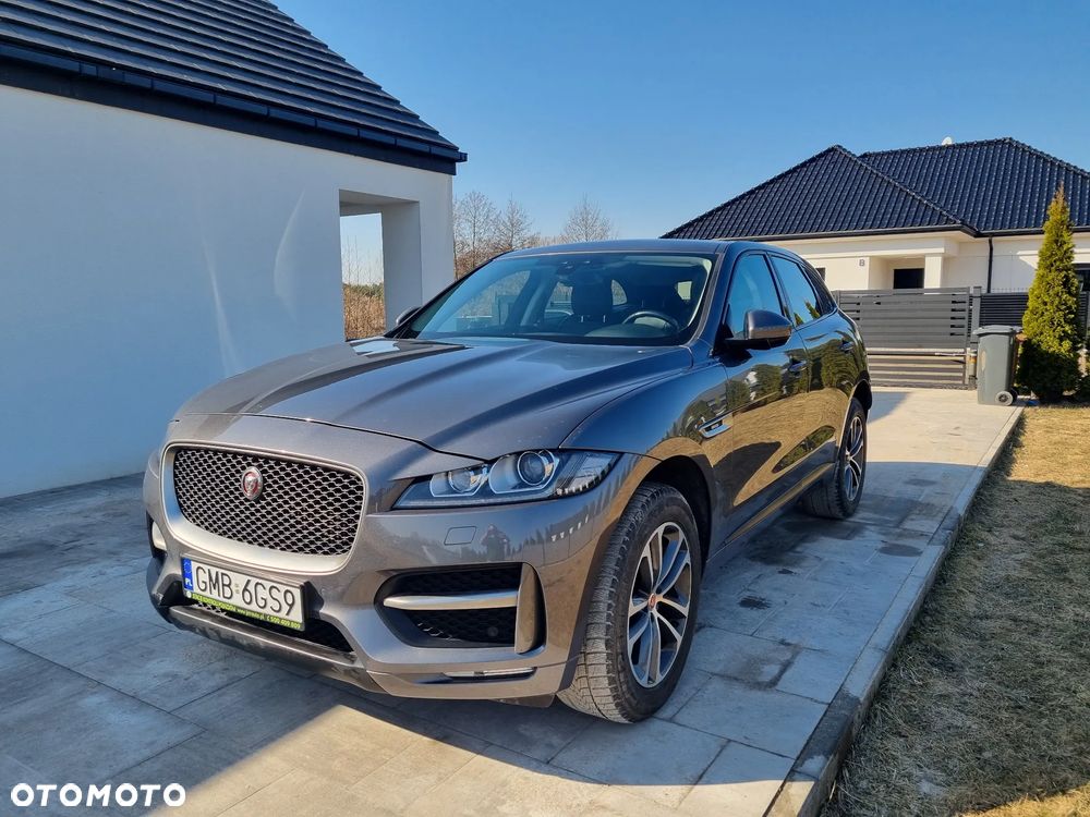 Jaguar F-Pace
