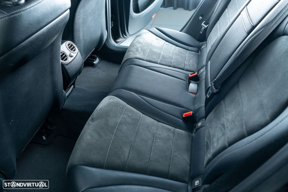 Mercedes-Benz GLC 250 d 4Matic 9G-TRONIC AMG Line - 9