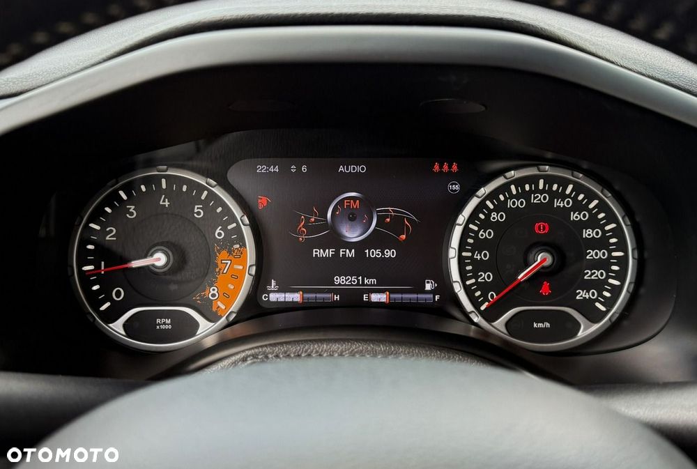 Jeep Renegade 1.4 MultiAir Limited FWD S&S - 23