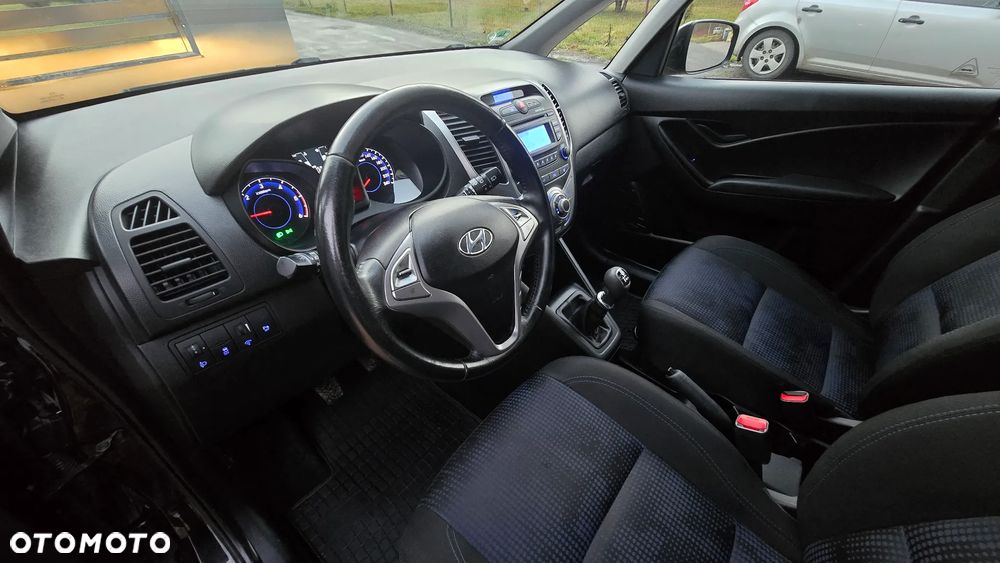 Hyundai ix20 1.6 CRDi blue Trend - 15