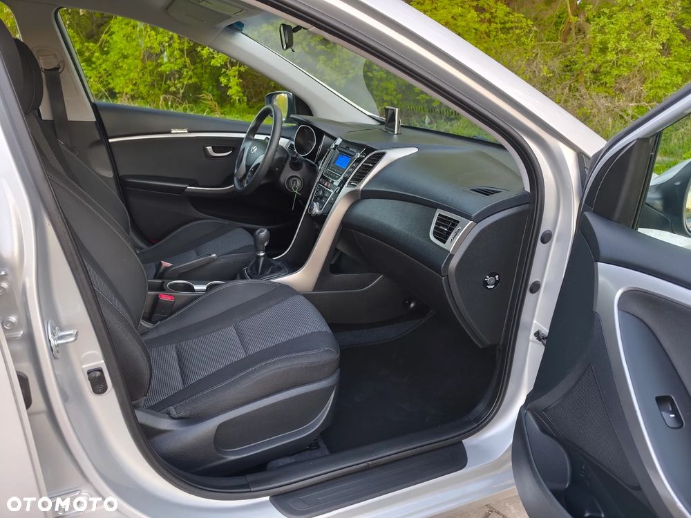 Hyundai i30 blue 1.4 YES Silver - 7