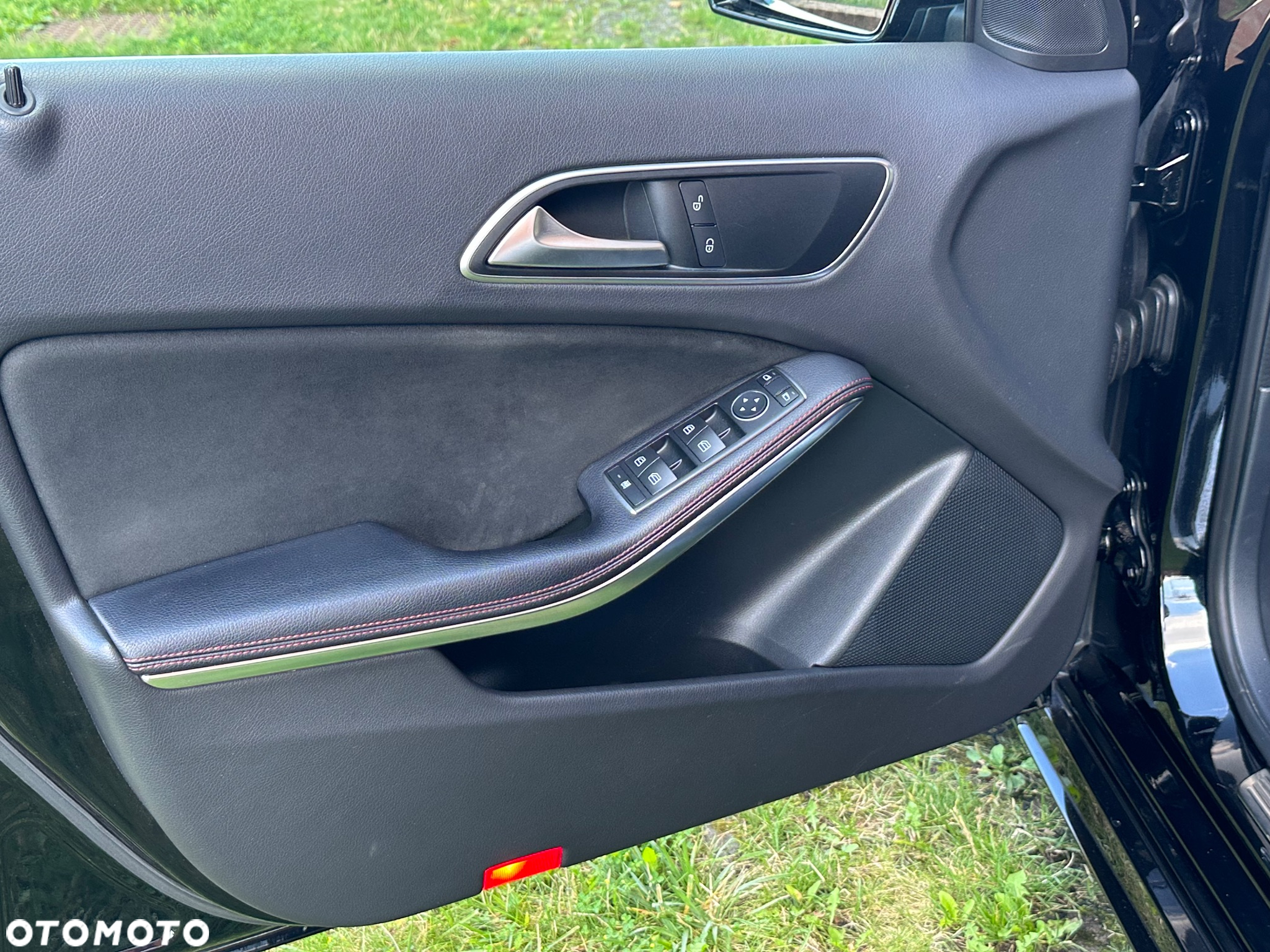 Mercedes-Benz Klasa A 220 4-Matic AMG Line - 12