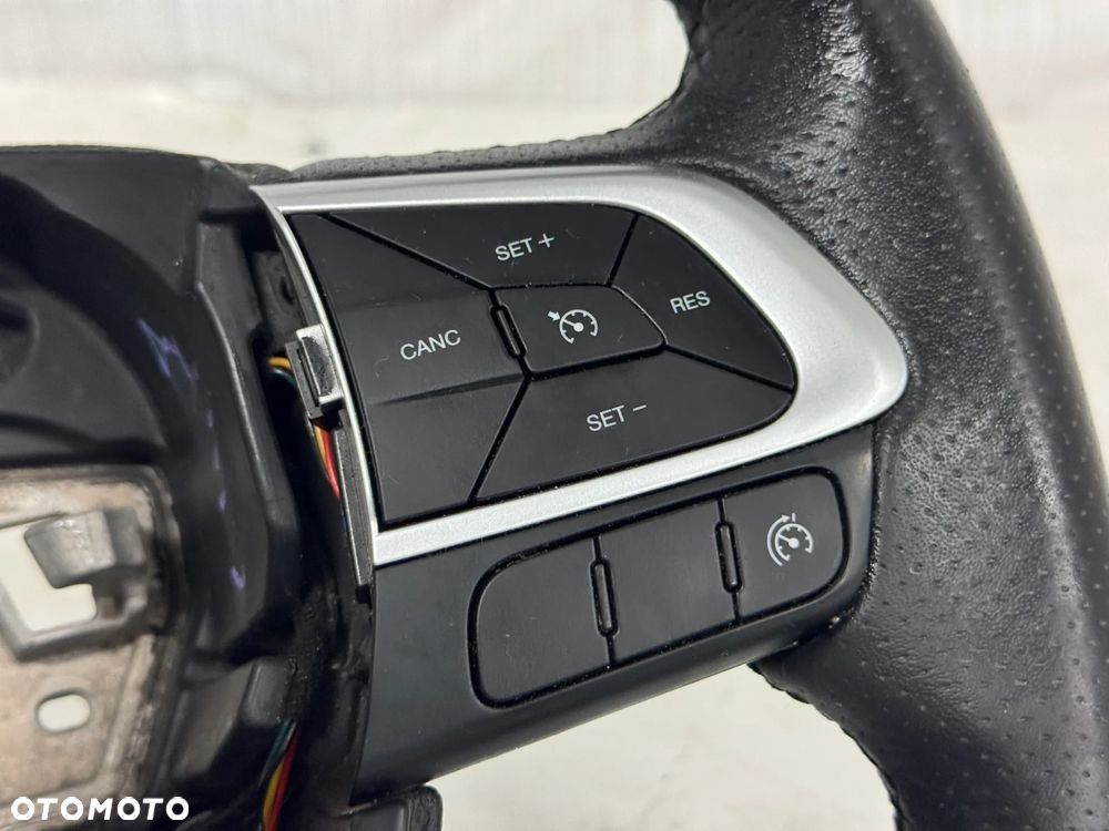 Iveco Daily kierownica multimedialna 19- - 4