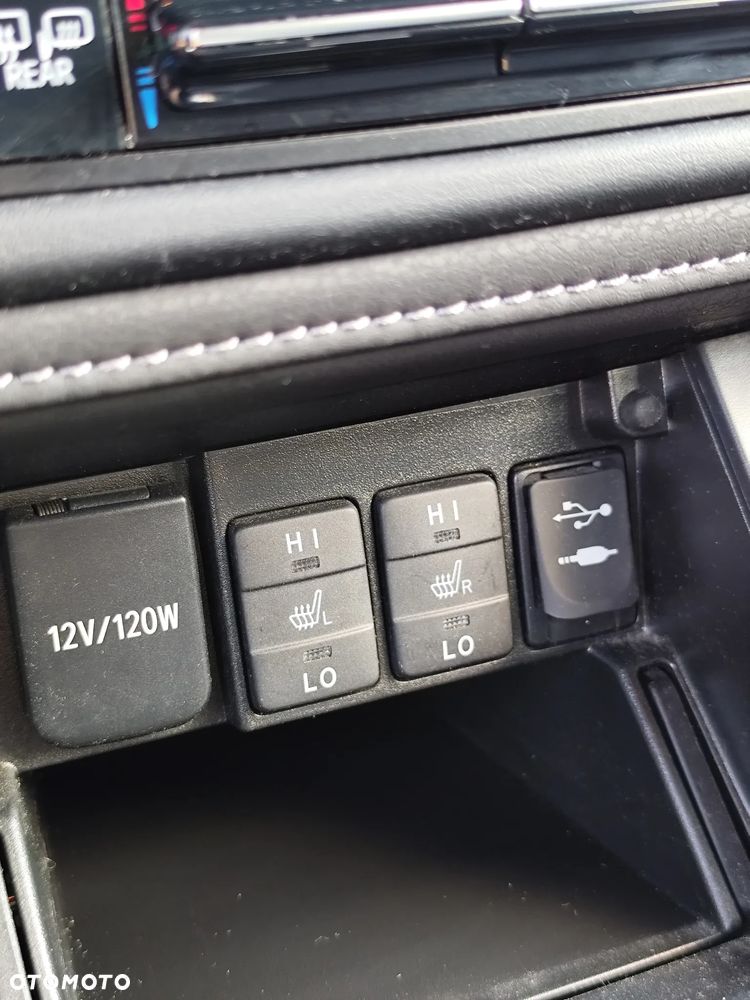 Toyota Auris 1.6 Premium - 21