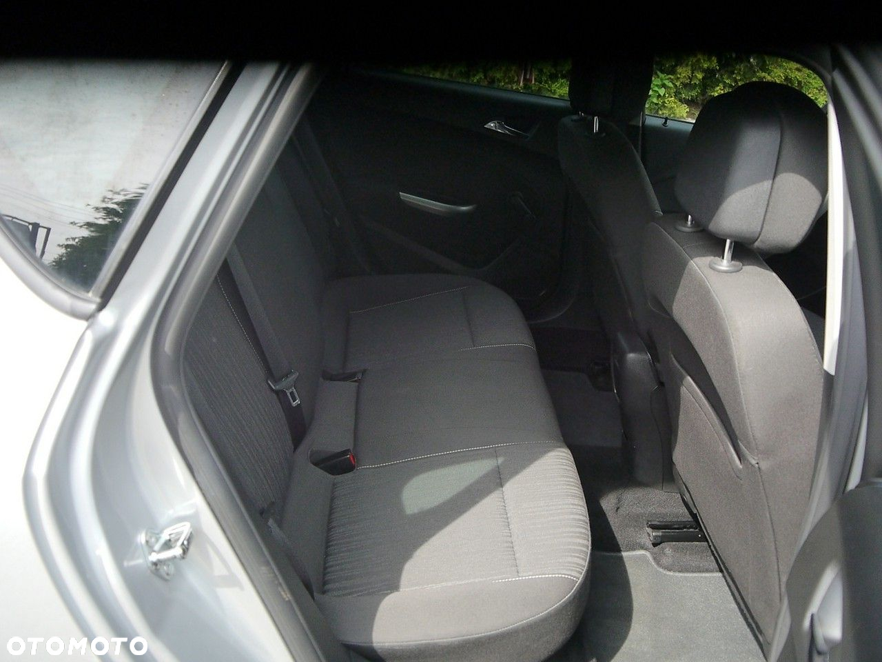 Opel Astra IV 1.4 T Cosmo - 24