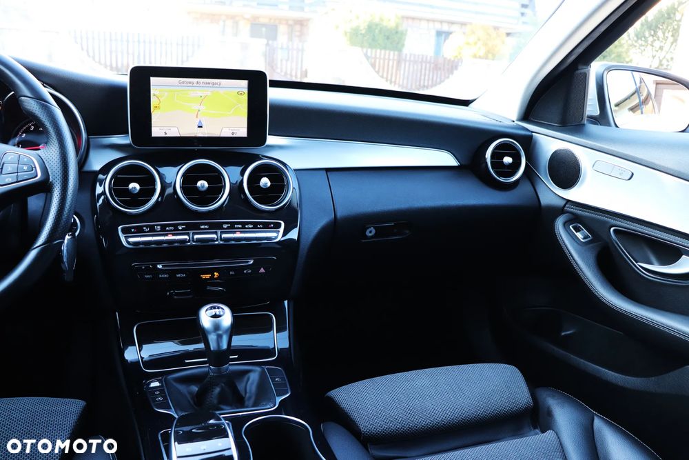 Mercedes-Benz Klasa C 180 Avantgarde - 28