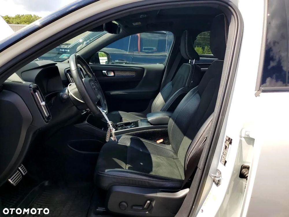 Volvo XC 40 T5 AWD R-Design - 8