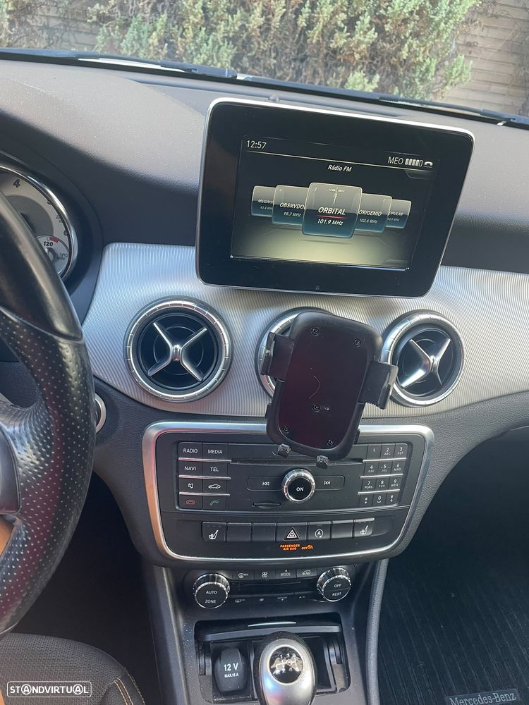 Mercedes-Benz CLA 200 d Shooting Brake - 6