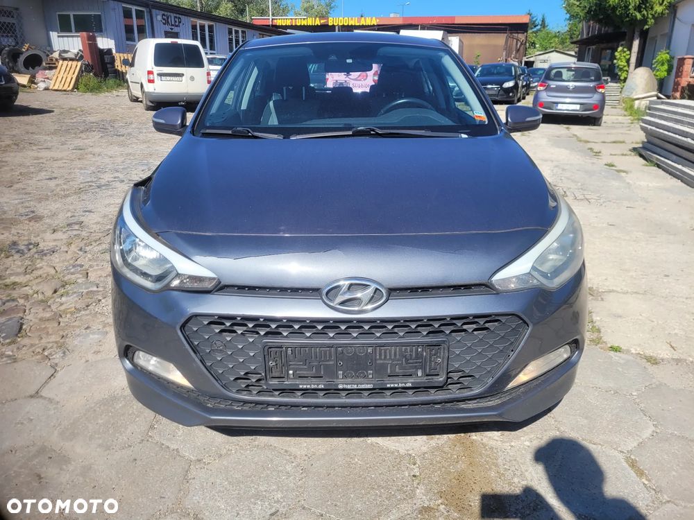 Hyundai i20 blue 1.2 YES Silver - 2