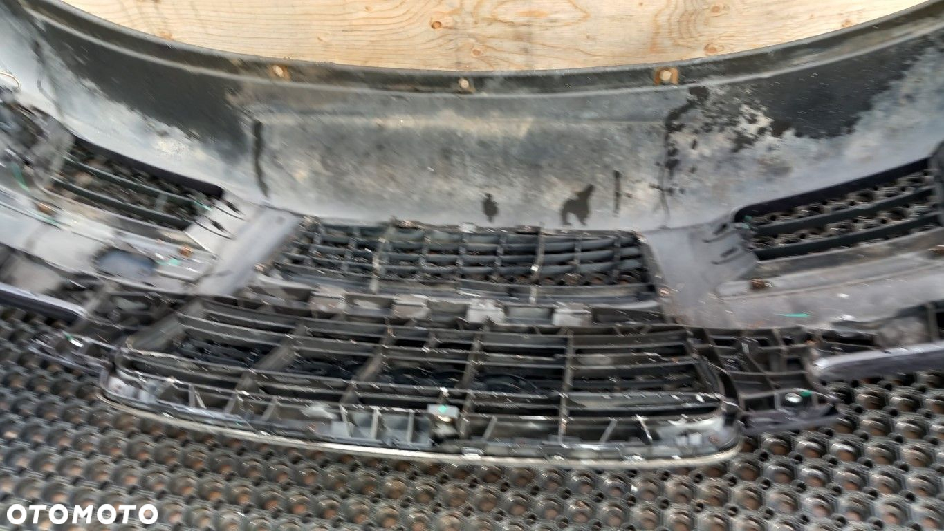 AUDI A6 C6  ZDERZAK PRZÓD  HALOGEN - 11