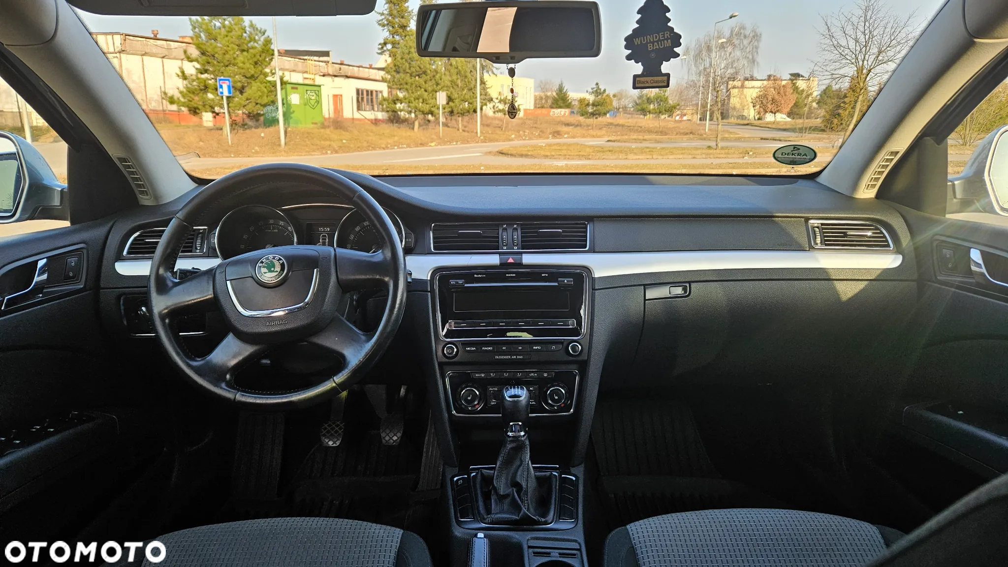 Skoda Superb 2.0 TDI Ambition - 14
