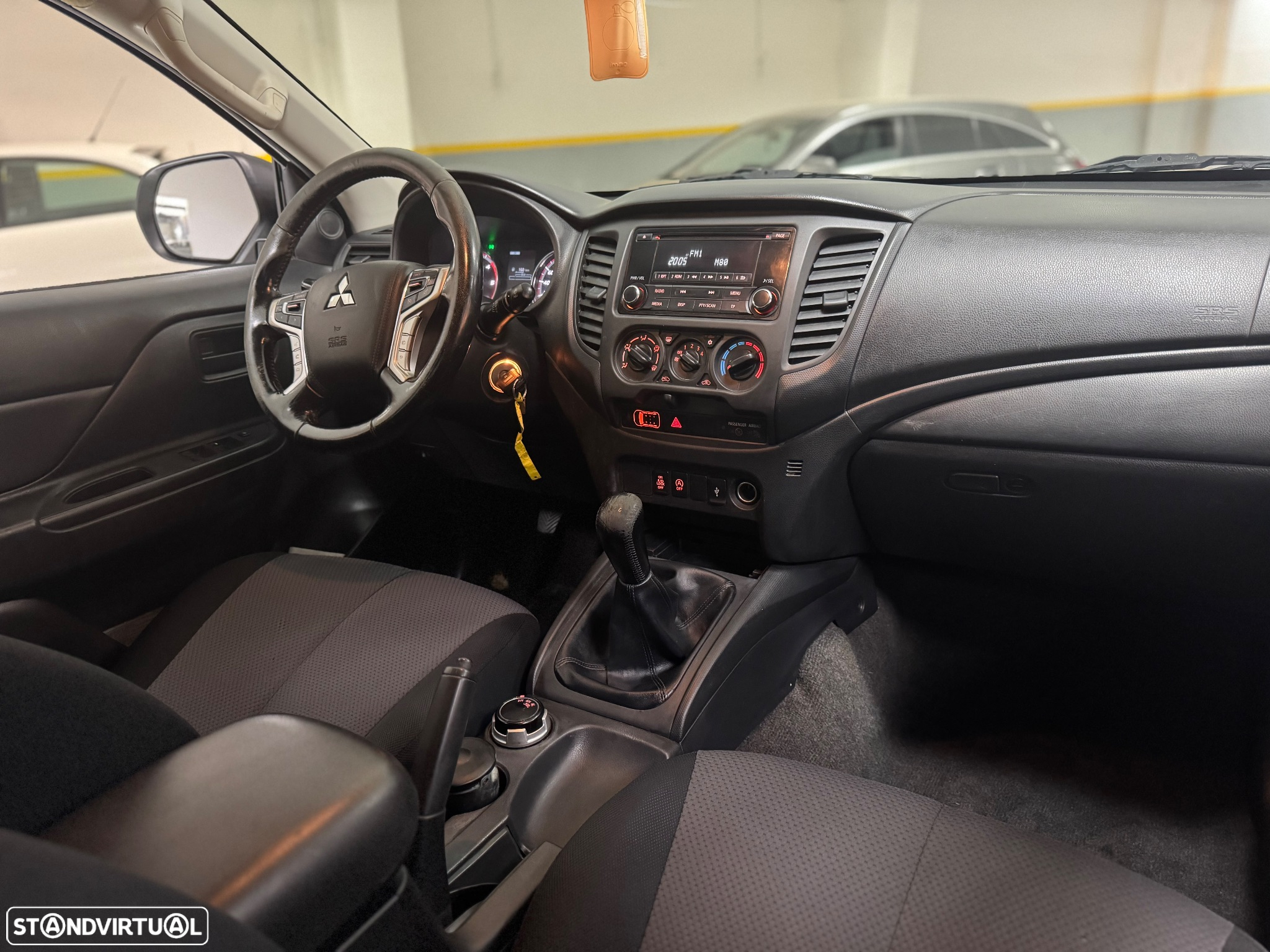 Mitsubishi L200 2.3 DI-D CD Invite 4WD - 6