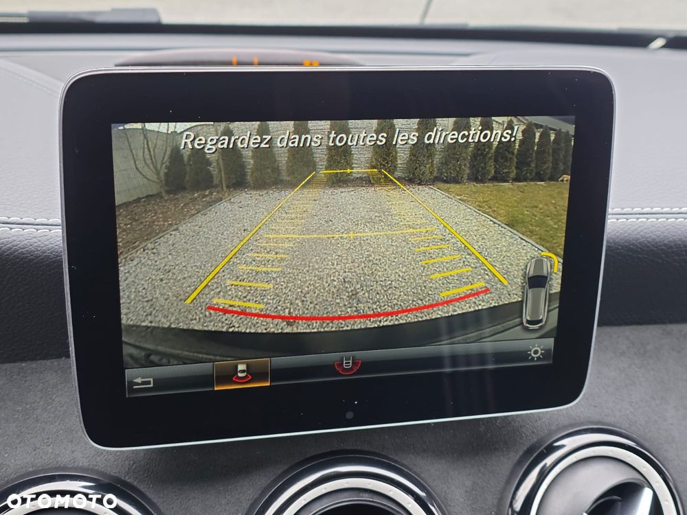 Mercedes-Benz CLA - 9