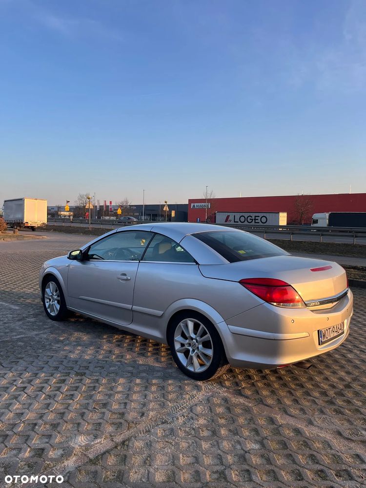 Opel Astra 1.8 Cosmo - 4