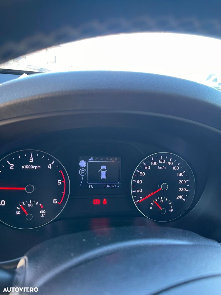 Kia Sportage 1.7 CRDI 2WD Aut. Vision - 9