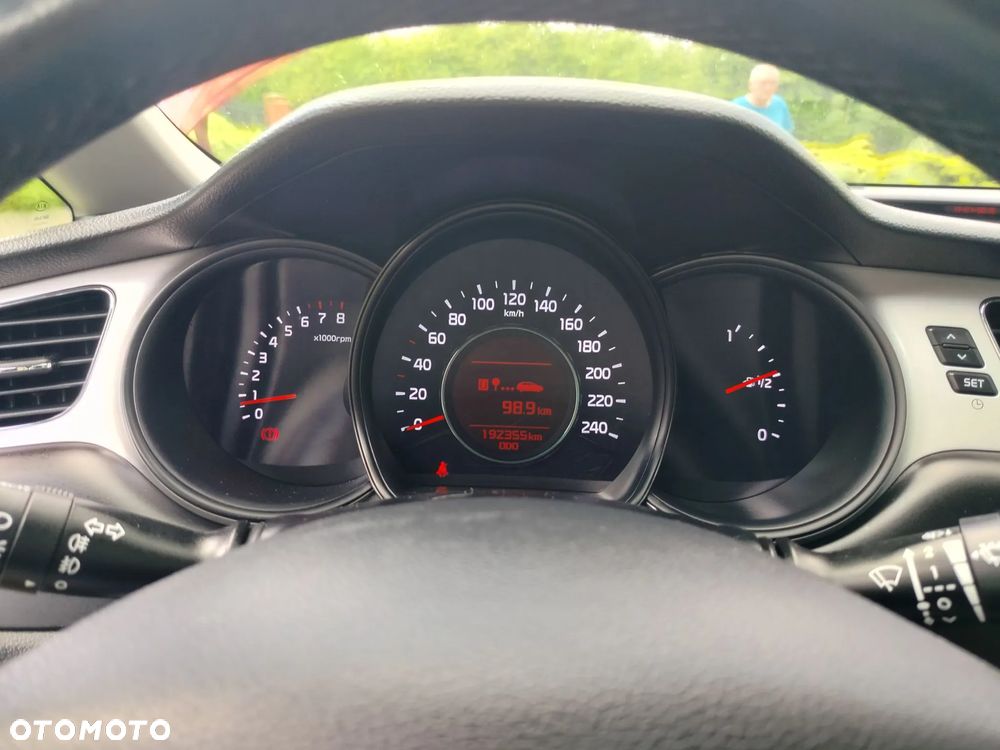 Kia Ceed 1.4 CVVT SW LX - 36