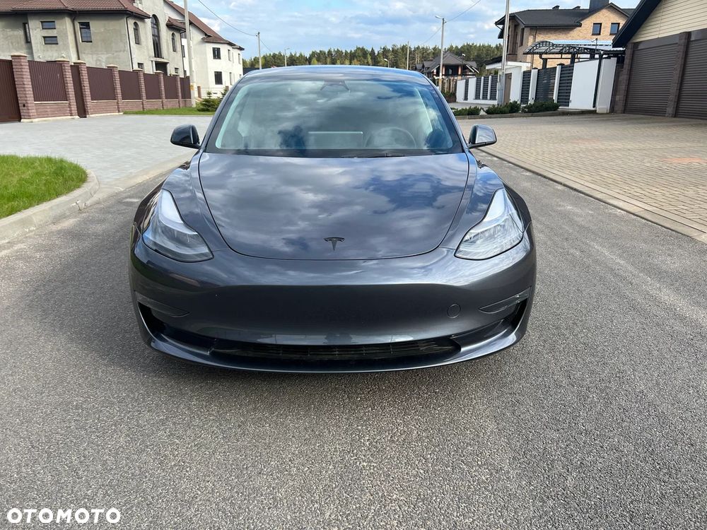 Tesla Model 3 Langstreckenbatterie Allradantrieb Dual Motor - 3