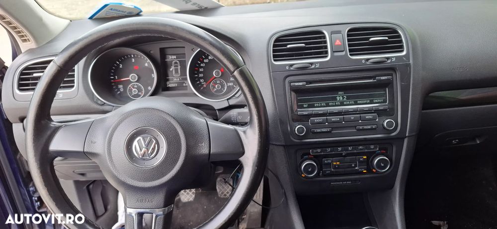 Volkswagen Golf 2011 photo 5