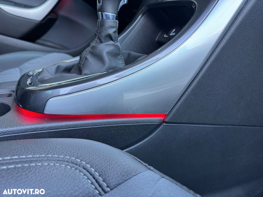 Opel Astra 1.7 CDTI DPF ecoFLEX Sports TourerStart/Stop Design Edition - 7